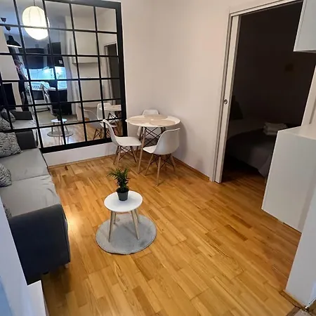 Warsaw Stay Apartmán *